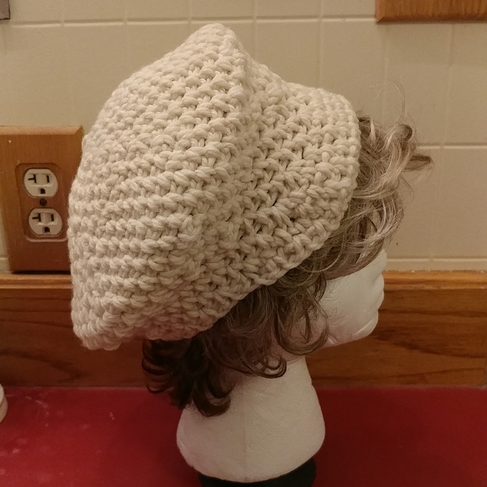 Laigh-Logan Creations - crochet newsboy hat